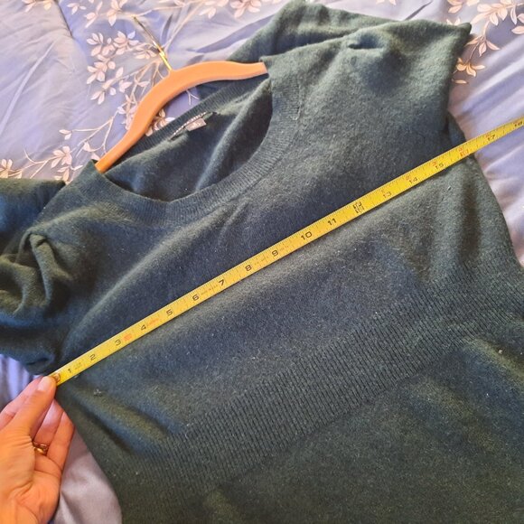 BANANA REPUBLIC Wool-Cashmere Blend Bell-Sleeve Peplum Sweater - Green, Size S - Picture 11 of 16